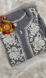 将图像加载到图库查看器中， Lucknowi 手工制作棉质 Chikankari 连衣裙 - HONC060175