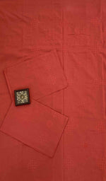 将图像加载到图库查看器中， Lakhnavi 手工制作的 Chikankari 棉质床单套装 - HONC043433