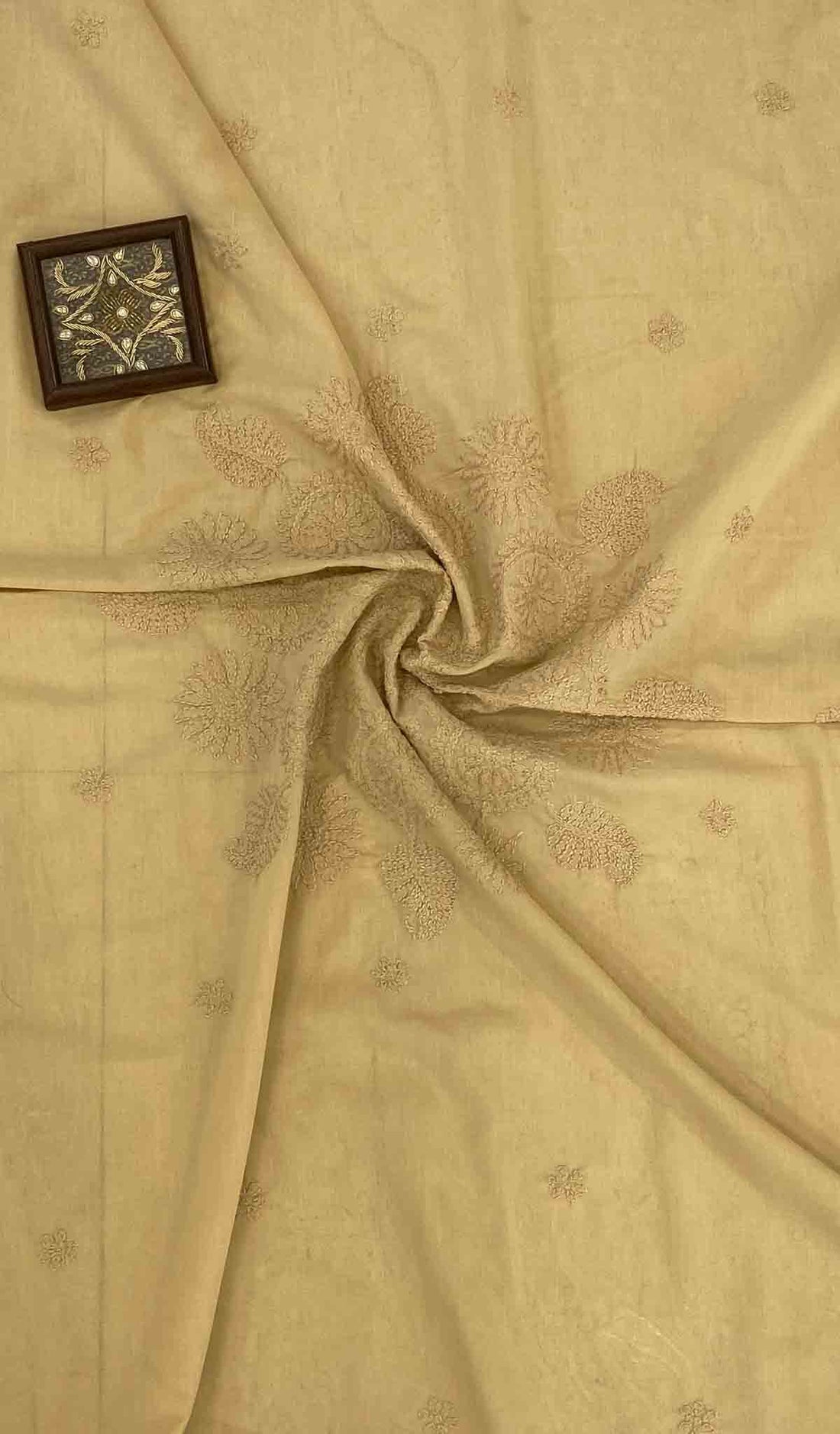 Lakhnavi Handcrafted Cotton Chikankari Table Cover - HONC041275