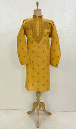 Load image into Gallery viewer, Men&#39;s Lucknowi Handcrafted Cotton Chikankari Kurta - HONC098790
