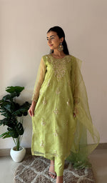 将图像加载到图库查看器中， Women's Lucknowi Handcrafted Pure Organza Silk Stitched Chikankari Kurta, Dupatta With Pant Set- HONC0368444
