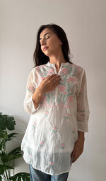 Load image into Gallery viewer, Women's Lakhnavi Handcrafted Mul Chanderi Chikankari Top - HONC0372701