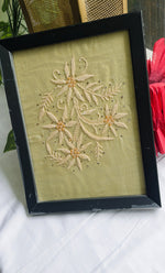 将图像加载到图库查看器中， Elegant Handcrafted Chikankari Wall Frame – HONC0269427
