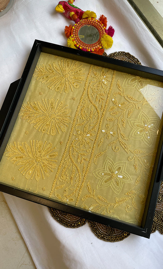 Chikankari Tray with Four Coasters - HONC0254714