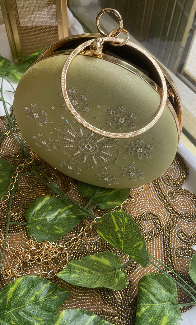 Elegant Floral Chikankari Handle Clutch - HONC0313580
