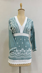 将图像加载到图库查看器中， Women&#39;s Lakhnavi Handcrafted Modal Cotton Chikankari Top - HONC0230479
