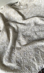 将图像加载到图库查看器中， Lucknowi Handcrafted Pure Silk Georgette Chikankari Unstitched Men&#39;s Kurta Fabric - HONC0313305
