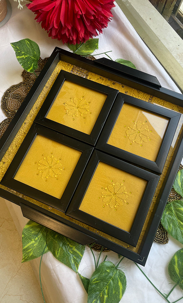 Chikankari Tray with Four Coasters - HONC0295522