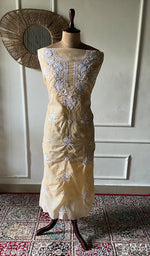 Load image into Gallery viewer, Women's Lakhnavi Handcrafted Cotton Chikankari Unstitched Kurti Fabric - HONC0364304