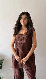 Load image into Gallery viewer, Amreena Women's Lakhnavi Handcrafted Chanderi Silk Chikankari Top And Pant Set - HONC0345001