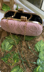 将图像加载到图库查看器中， White Handcrafted Chikankari Clutch with Golden Chain - HONC0232419
