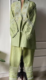 Load image into Gallery viewer, Afifa Women&#39;s Lakhnavi Handcrafted Chanderi Silk Chikankari Top And Pant Set - HONC0279049
