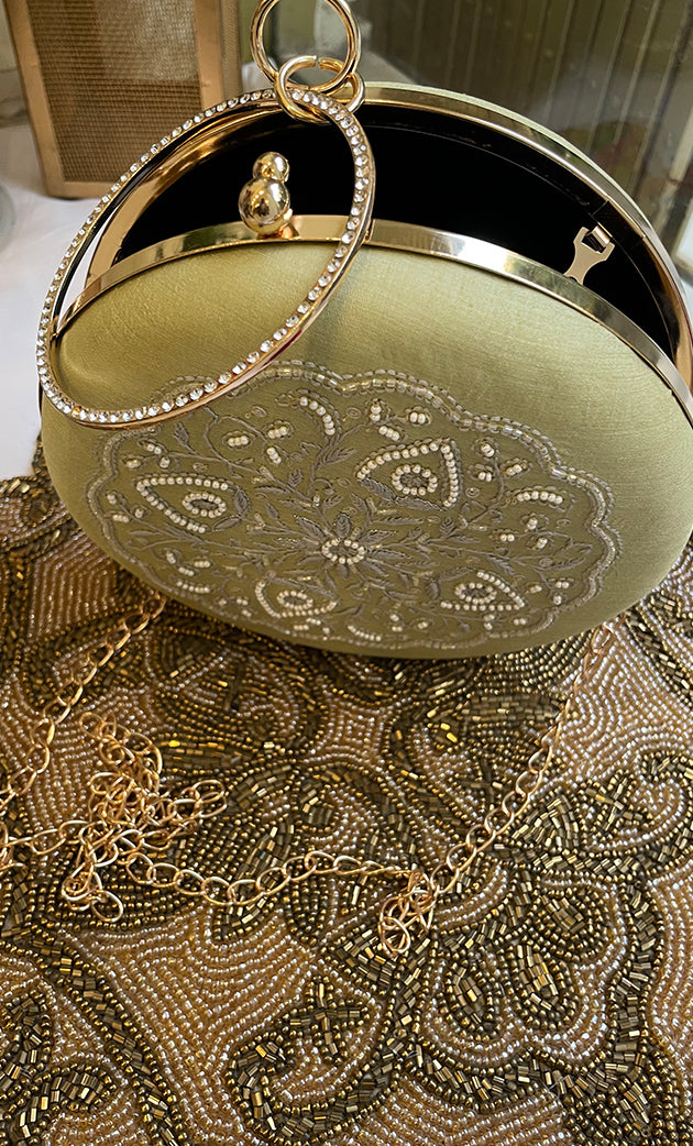 Elegant Floral Chik0ankari Handle Clutch - HONC0313581