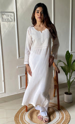 将图像加载到图库查看器中， Rooh Women&#39;s Lucknowi Handcrafted Modal Cotton Chikankari Kurti - HONC0264886
