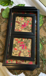 将图像加载到图库查看器中， Handcrafted Chikankari Tray with Two Coasters – Wooden Frame - HONC0295560
