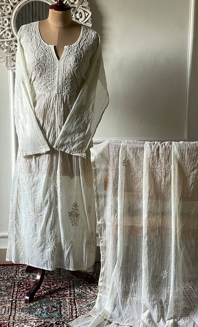 Women's Lakhnavi Handcrafted Mul Chanderi Semi - stitched Chikankari Full Suit Material - HONC0319562