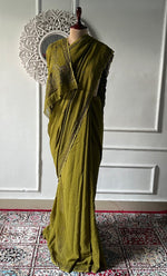 将图像加载到图库查看器中， Women's Lakhnavi Handcrafted Viscose Georgette Chikankari Saree - HONC0329022