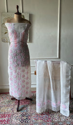 将图像加载到图库查看器中， Gulalai Women's Lakhnavi Handcrafted Mul Chanderi Unstitched Kurta And Dupatta Set - HONC0359788