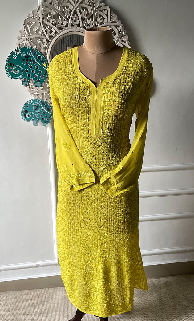 Lucknowi Chikankari kurtas