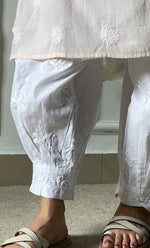 将图像加载到图库查看器中， Women&#39;s Lucknowi Handcrafted Cotton Chikankari Pant - HONC0305848

