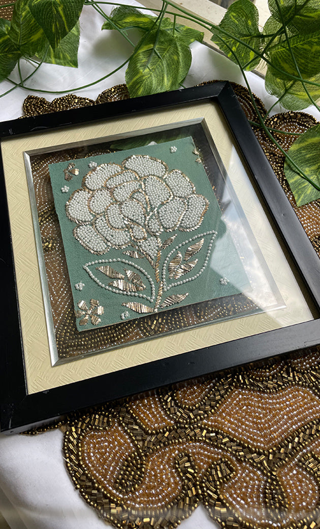 Elegant Hand-Embroidered Floral Art Frame - HONC0310976