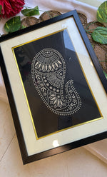 将图像加载到图库查看器中， Premium Chikankari Art Wall Frame – Black &amp; Gold (15 x 11 Inch) - HONC0269467
