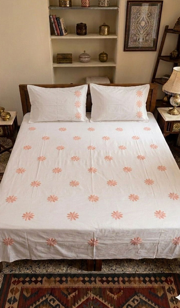 Lakhnavi Handcrafted Cotton Chikankari Bedsheet Set - HONC0373291