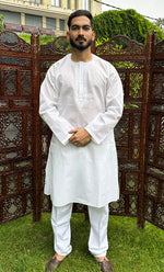 Load image into Gallery viewer, Men&#39;s Lucknowi Handcrafted Cotton Chikankari Kurta HONC0326010
