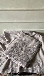 将图像加载到图库查看器中， Women's Lakhnavi Handcrafted Muslin Unstitched Chikankari Full Suit - HONC0344385