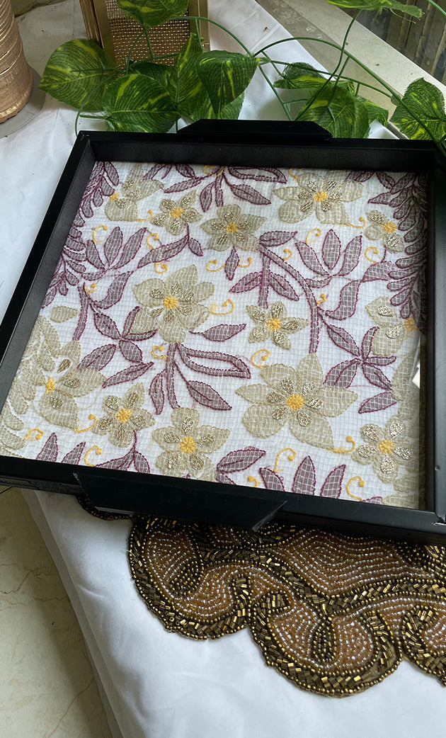 Chikankari Tray with Four Coasters - HONCO310952
