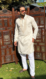 Load image into Gallery viewer, Men's Lucknowi Handcrafted Cotton Chikankari Kurta - HONC0342339