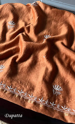 将图像加载到图库查看器中， Women&#39;s Lakhnavi Handcrafted Chanderi Silk  Semi - Stitched Kurta And Dupatta Set - HONC0284758
