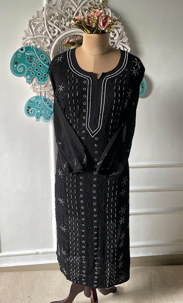 Lucknowi Chikankari kurtas