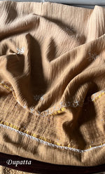 将图像加载到图库查看器中， Izna Women&#39;s Lakhnavi Handcrafted Mul Chanderi Semi - Stitched Anarkali And Dupatta Set - HONC0302872
