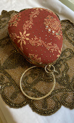 将图像加载到图库查看器中， Elegant Floral Chikankari Handle Clutch - HONC0263118
