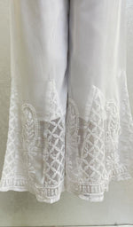 将图像加载到图库查看器中， Lakhnavi 手工制作的人造乔其纱 Chikankari Palazzo - HONC086314 
