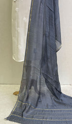 将图像加载到图库查看器中， Lakhnavi 手工制作 Chanderi 丝绸 Chikankari Dupatta - Honc0108728
