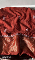 将图像加载到图库查看器中， Women's Lakhnavi Handcrafted Mul Chanderi Unstitched Chikankari Full Suit Material - HONC0321896