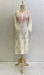 将图像加载到图库查看器中， 勒克瑙手工制作丝绸 Chikankari Kurti - HONC0130099
