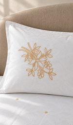Lakhnavi Handcrafted Cotton Chikankari Bedsheet Set - HONC03945370