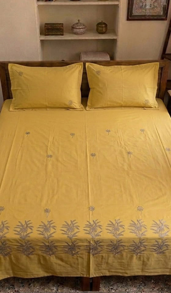Lakhnavi Handcrafted Cotton Chikankari Bedsheet Set - HONC0379410