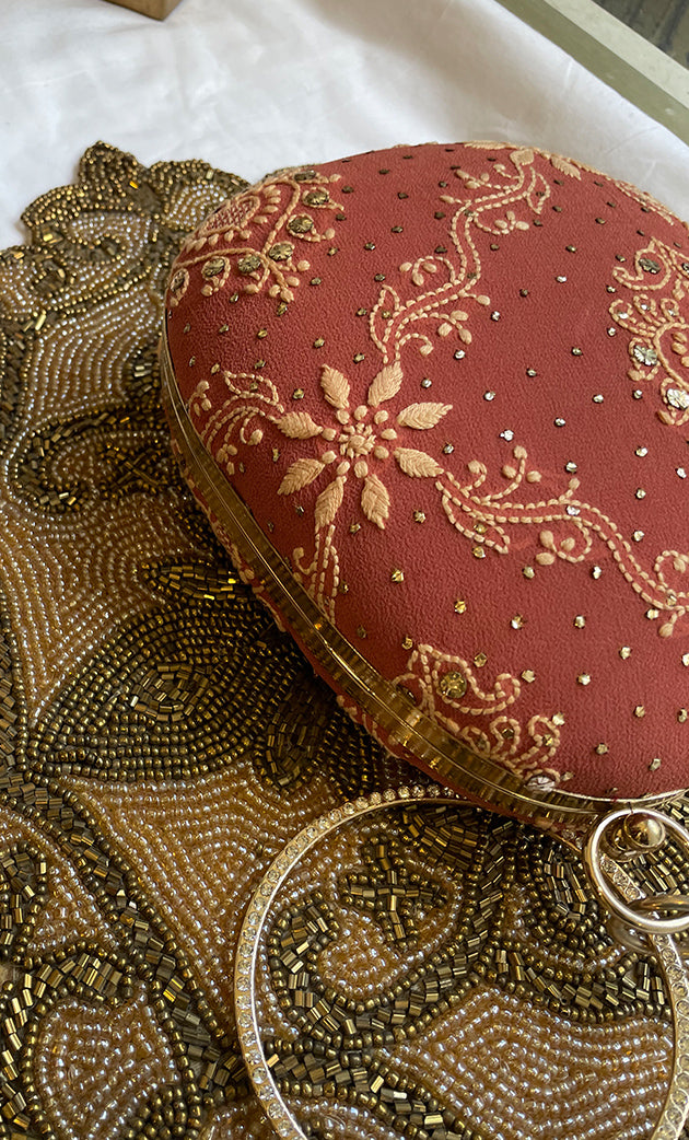Elegant Floral Chikankari Handle Clutch - HONC0263118