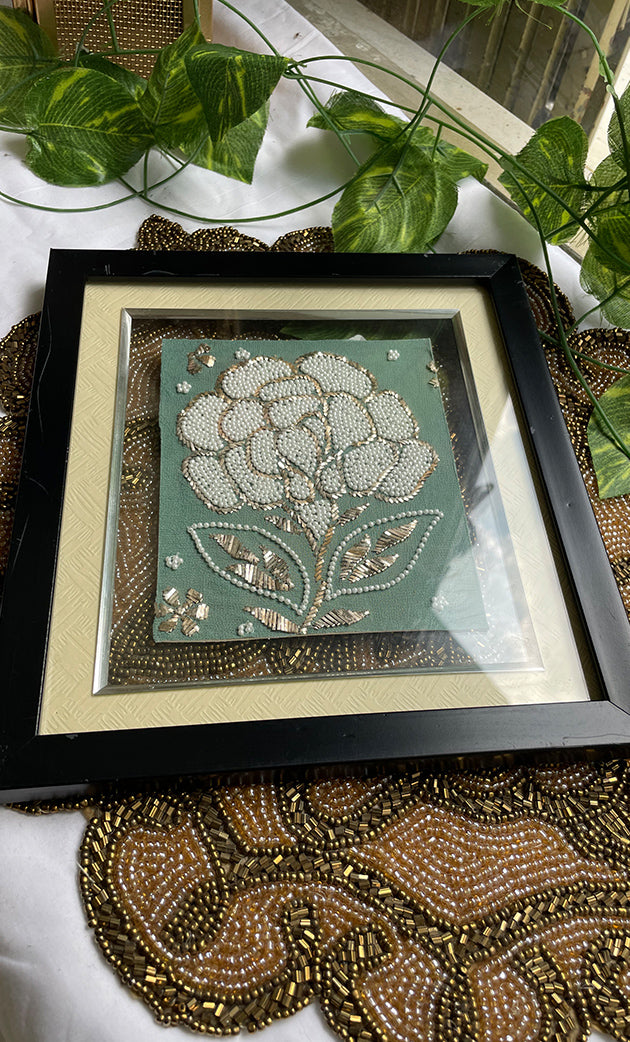 Elegant Hand-Embroidered Floral Art Frame - HONC0310976