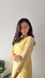 Load image into Gallery viewer, Women's Lakhnavi Handcrafted Modal Cotton Chikankari Kurti And Plazzo Set - HONC0371322