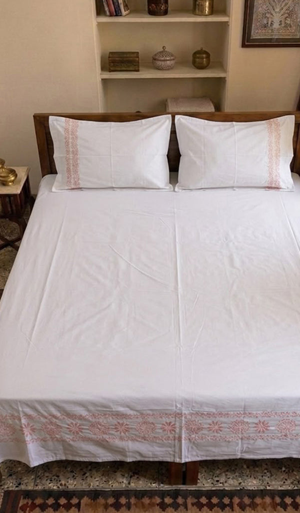 Lakhnavi Handcrafted Cotton Chikankari Bedsheet Set - HONC0364220