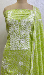 Load image into Gallery viewer, Women&#39;s Lakhnavi Handcrafted Mul Cotton Chikankari Kurta And Dupatta Set- HONC0144700
