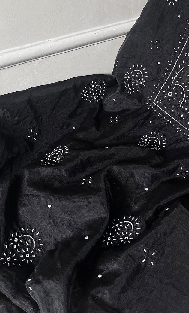 Women's Lakhnavi Handcrafted Organza Chikankari Unstitched Full Suit Material - HONC0271225