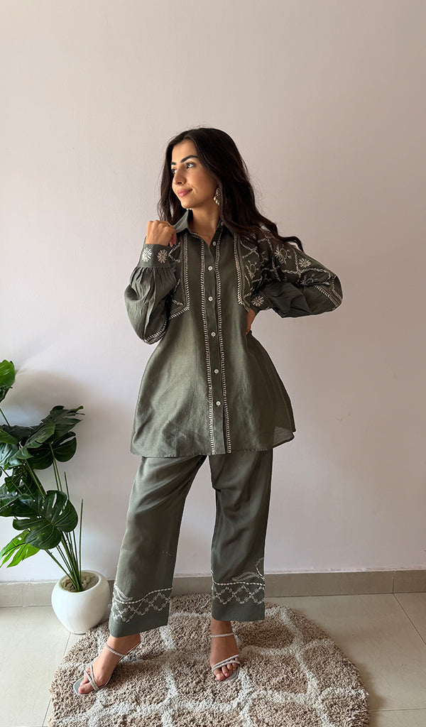 Women's Lakhnavi Handcrafted Chanderi Silk Chikankari Top And Pant Set - HONC0379821