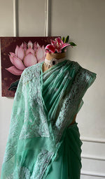 将图像加载到图库查看器中， Women's Lucknowi Handcrafted Faux-Georgette Chikankari Saree - HONC0348739