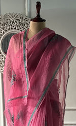 将图像加载到图库查看器中， Women's Lucknowi Handcrafted Pure Organza Silk Chikankari Saree - HONC0321772